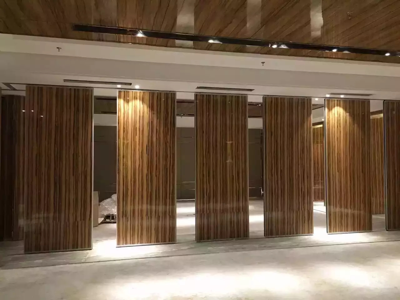 广州番禺艺术学校展览厅